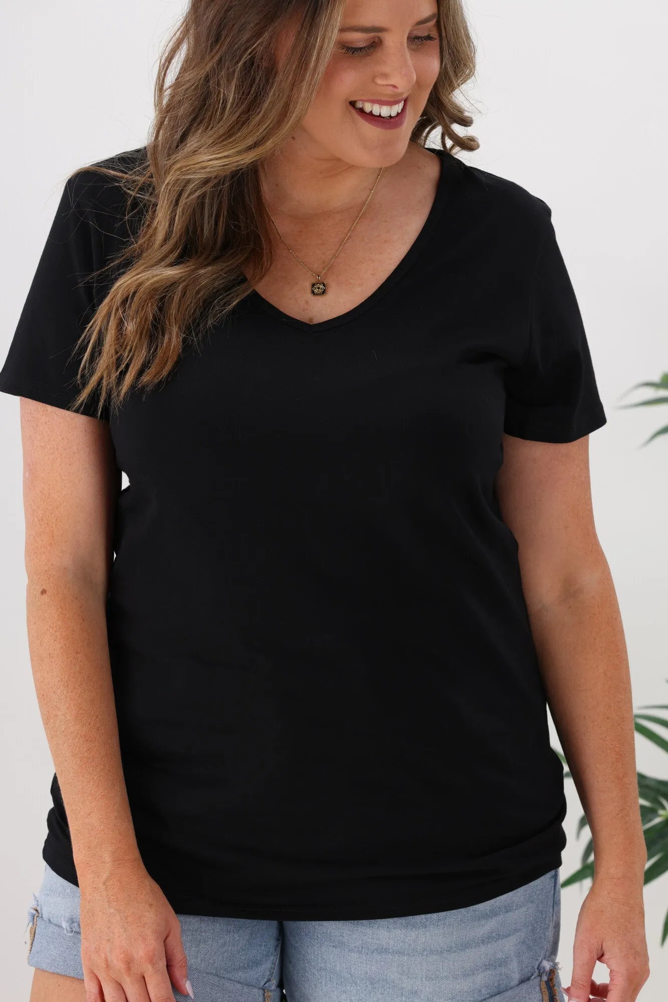 AS Colour Bevel V-Neck Tee Black