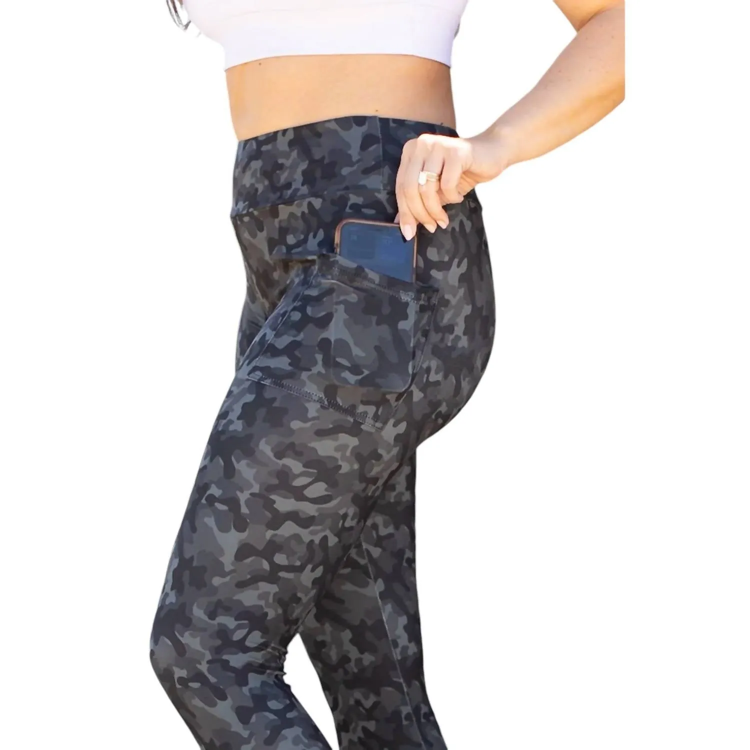 Capri Leggings With Pockets In Army Camo