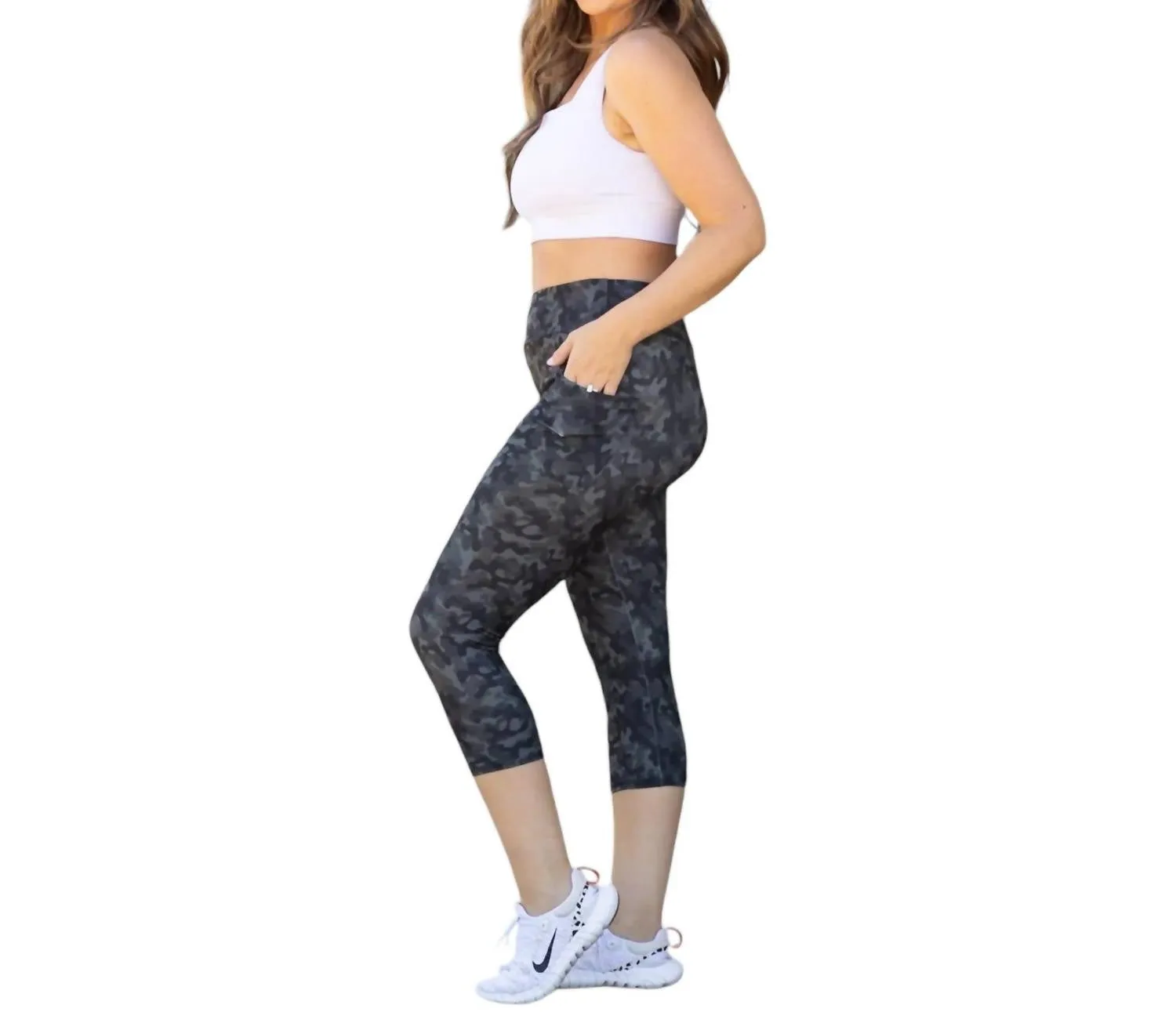 Capri Leggings With Pockets In Army Camo