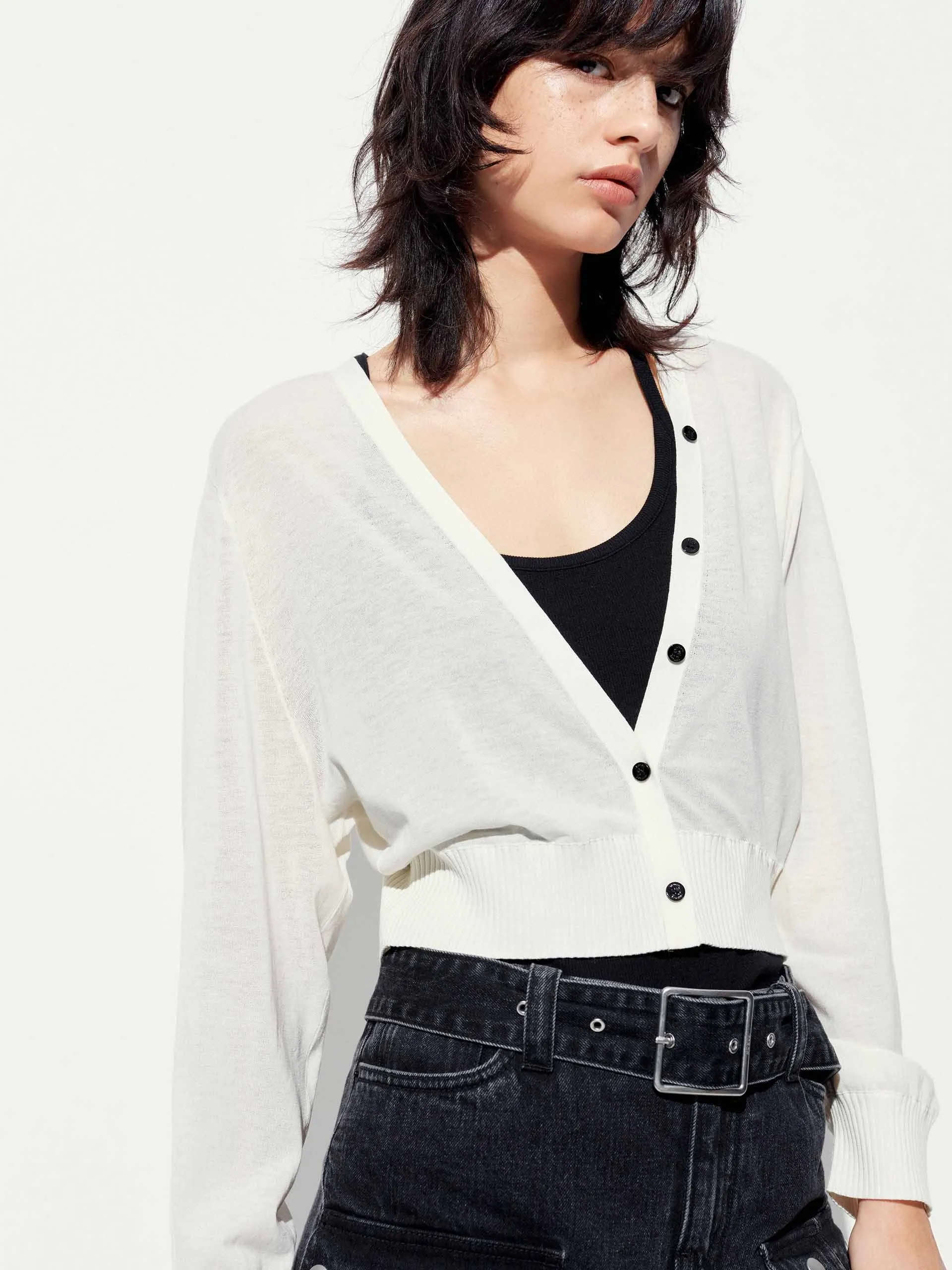 Cropped V-neck Knit Cardigan
