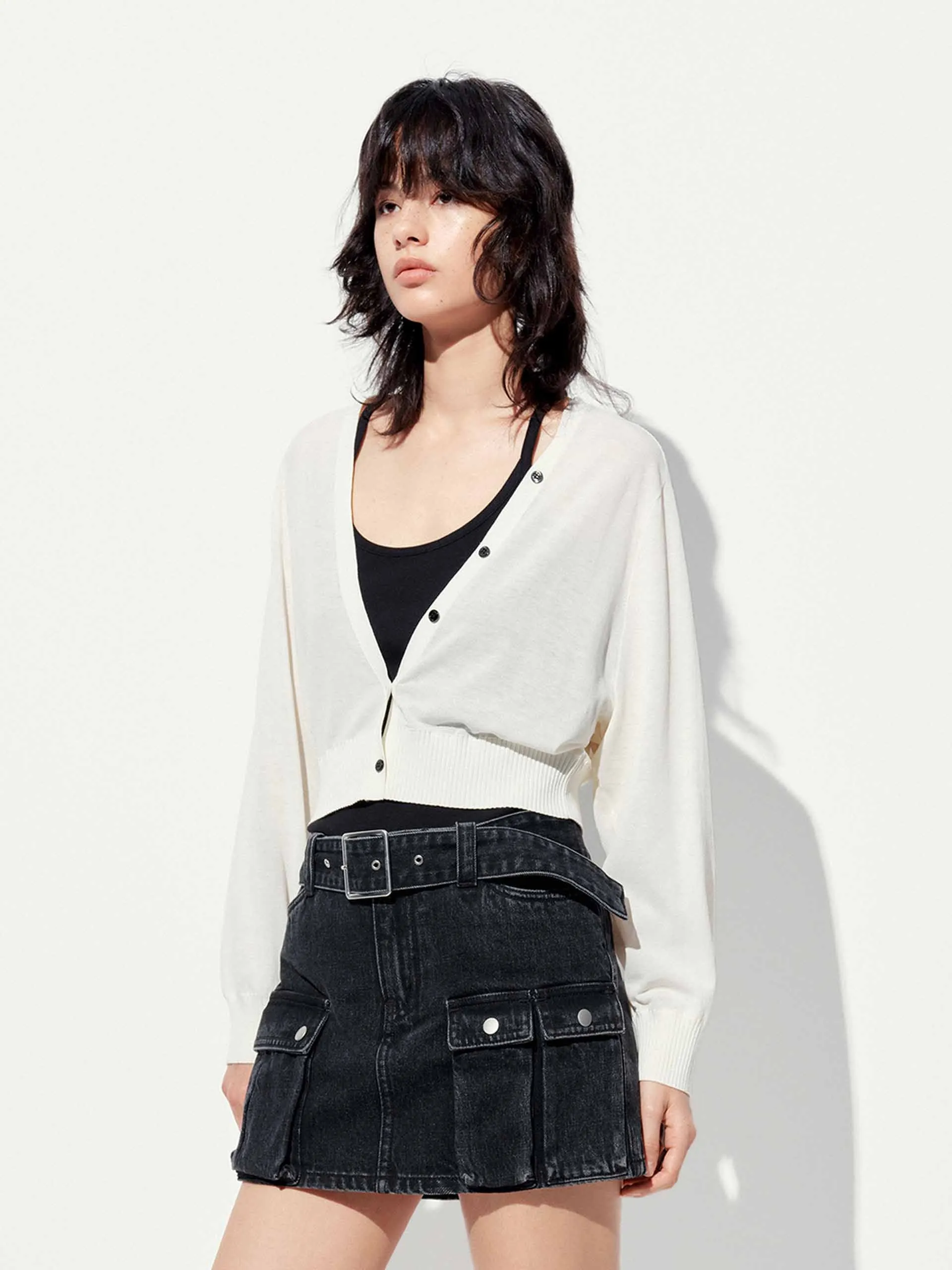 Cropped V-neck Knit Cardigan