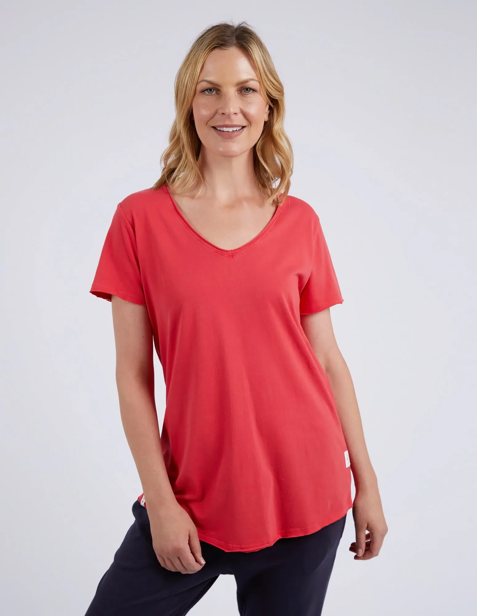 Elm Fundamental Vee Tee Bittersweet Red
