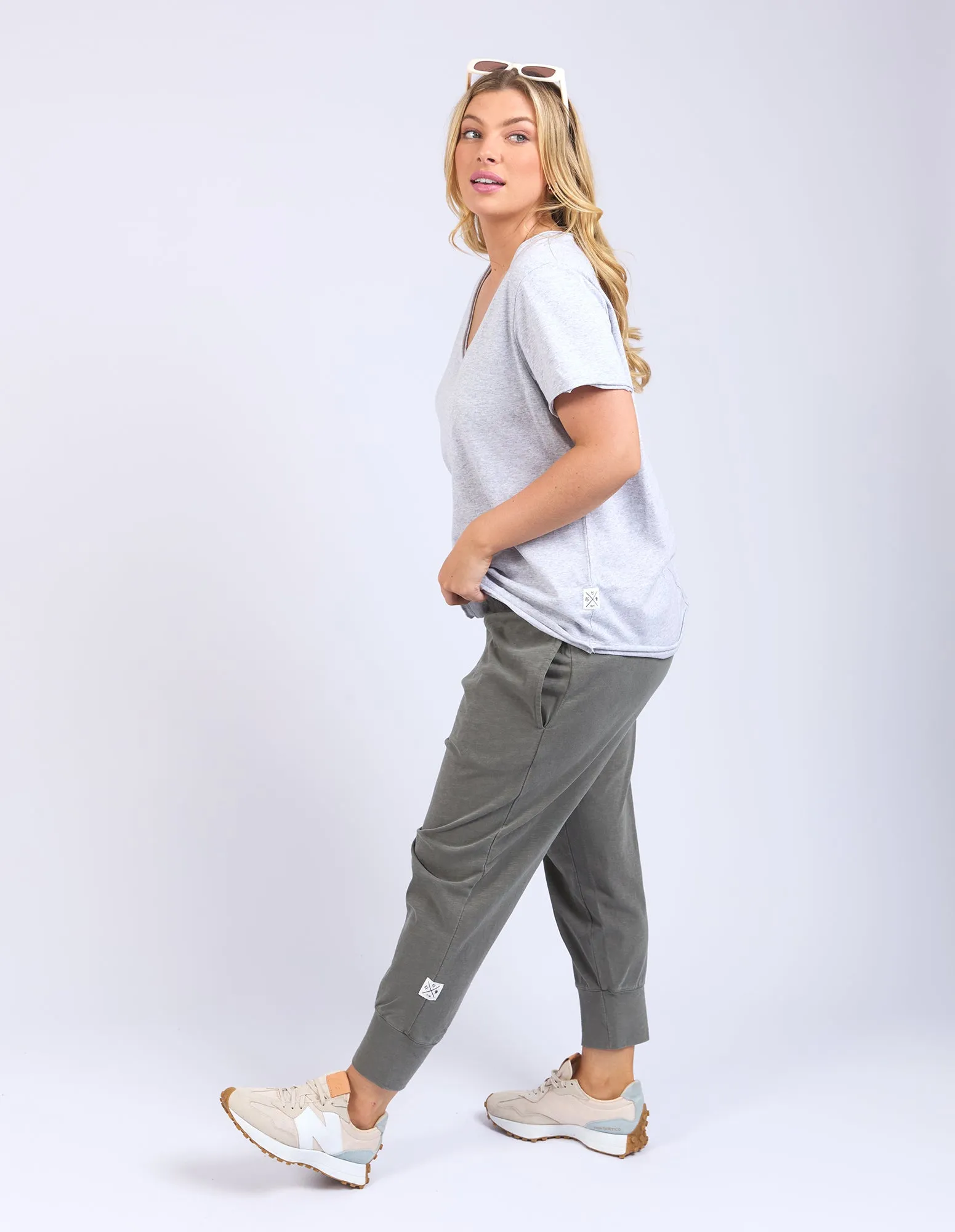 Elm Pima Vee Tee Grey Marle