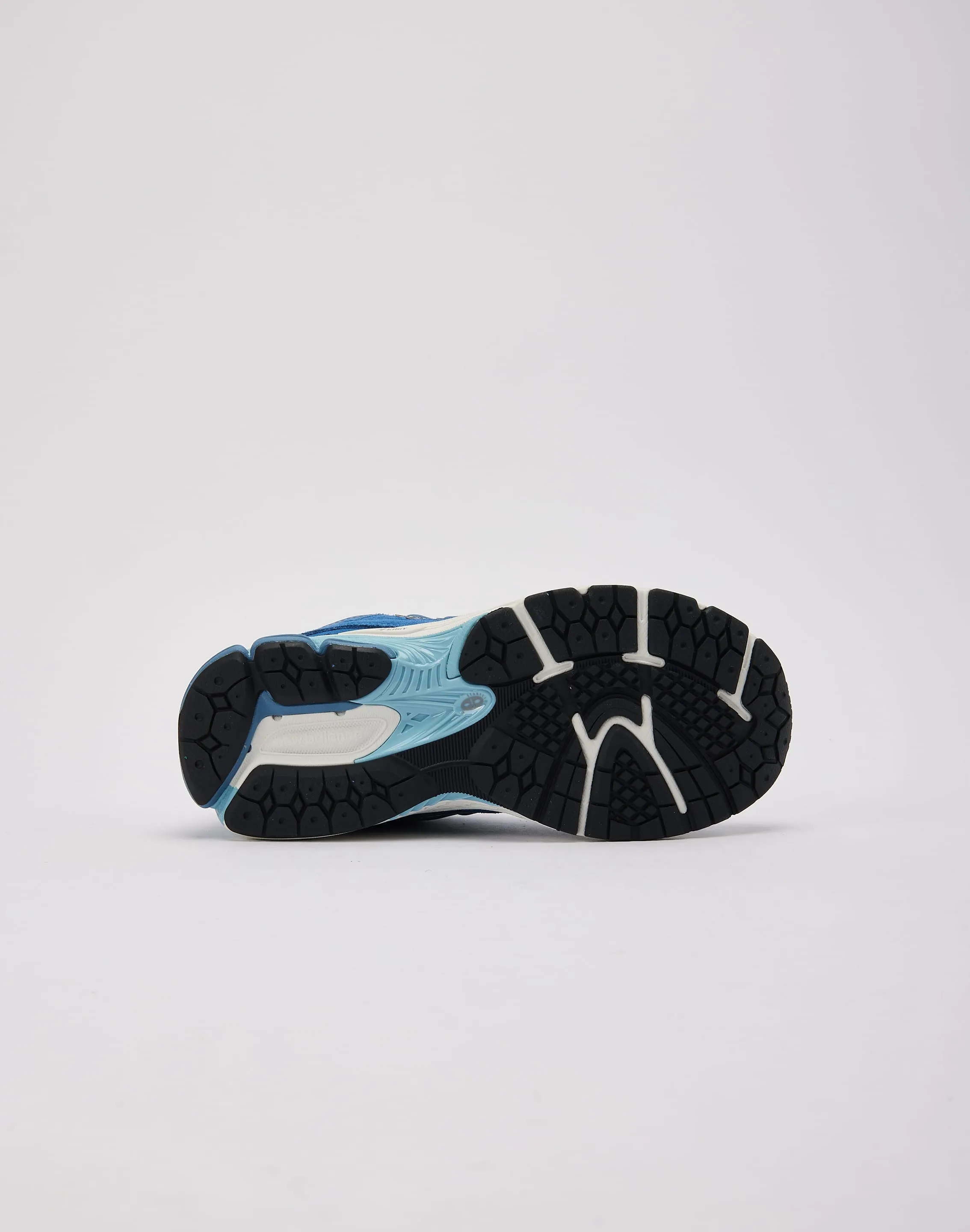 New Balance 2002R Grade-School