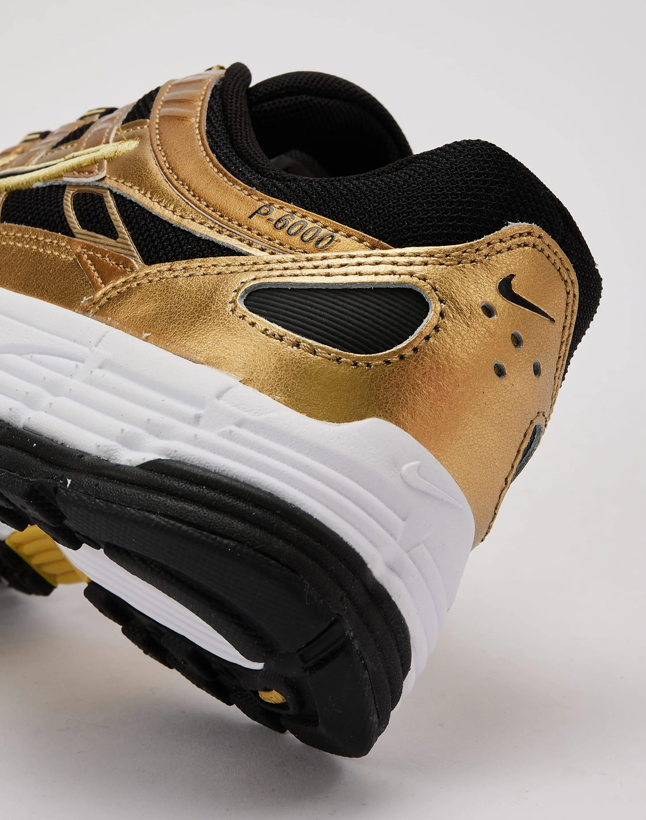 Nike P-6000 Grade-School