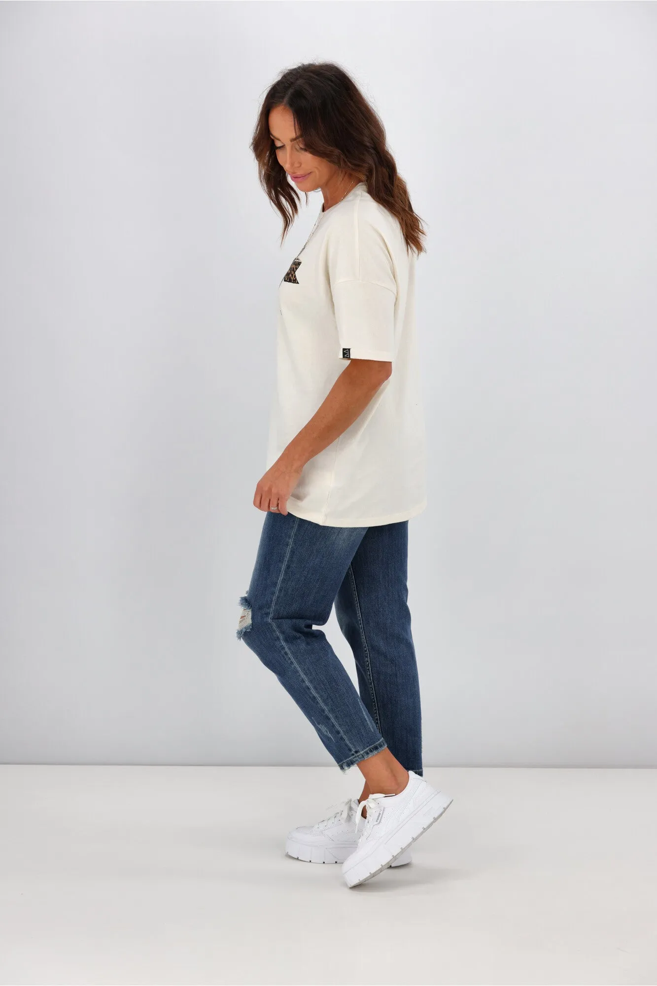 Rebel Club By Shine On Arrow Heart Boyfriend Tee Vintage White