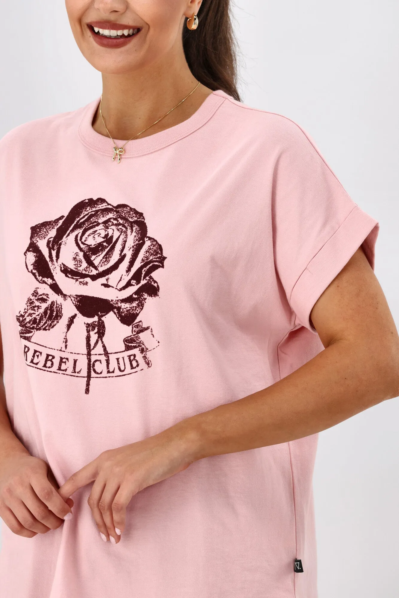 Rebel Club Merlot Rose Capsleeve Tee Pink