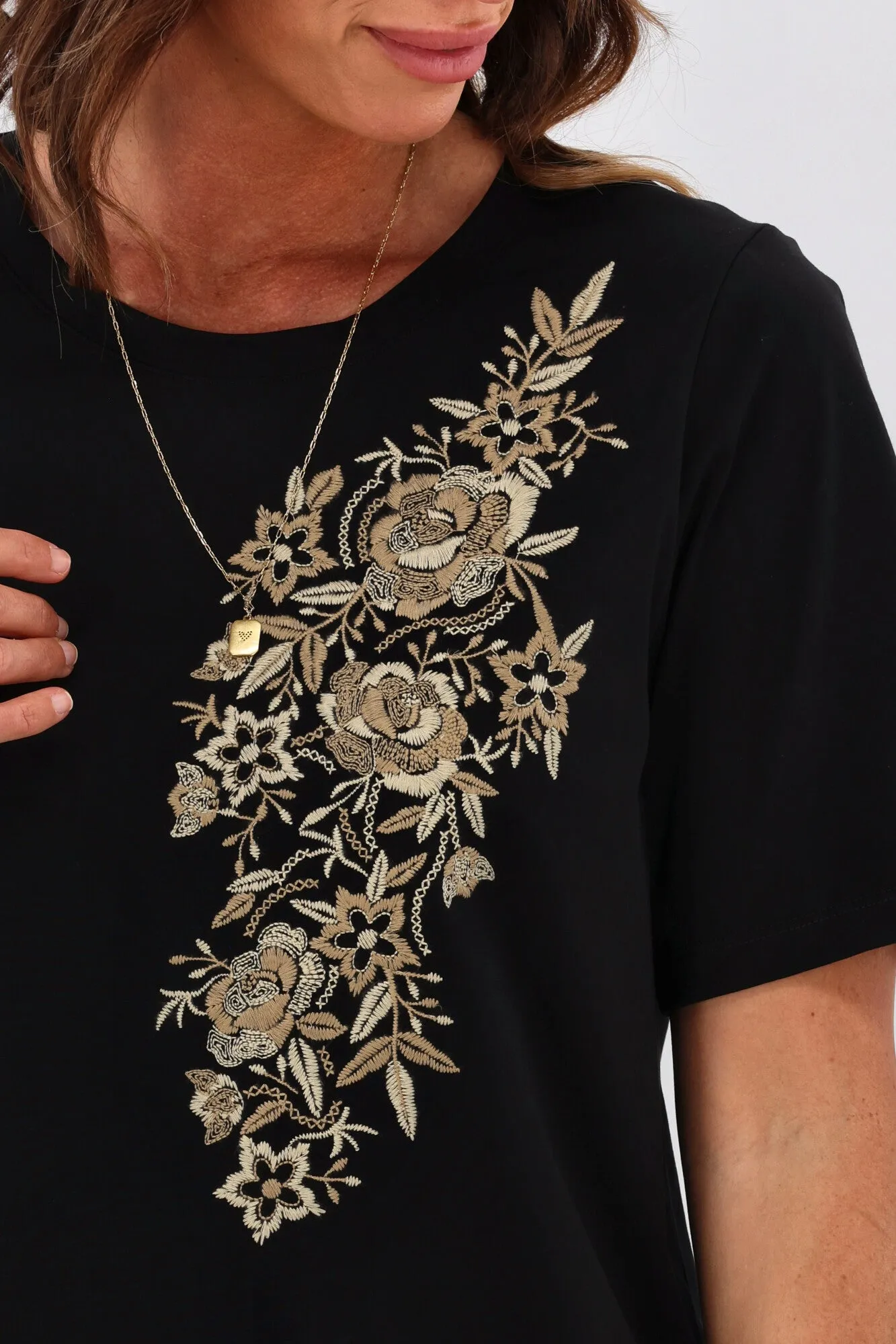Shine On Label Morgan Embroidery Tee Black Natural