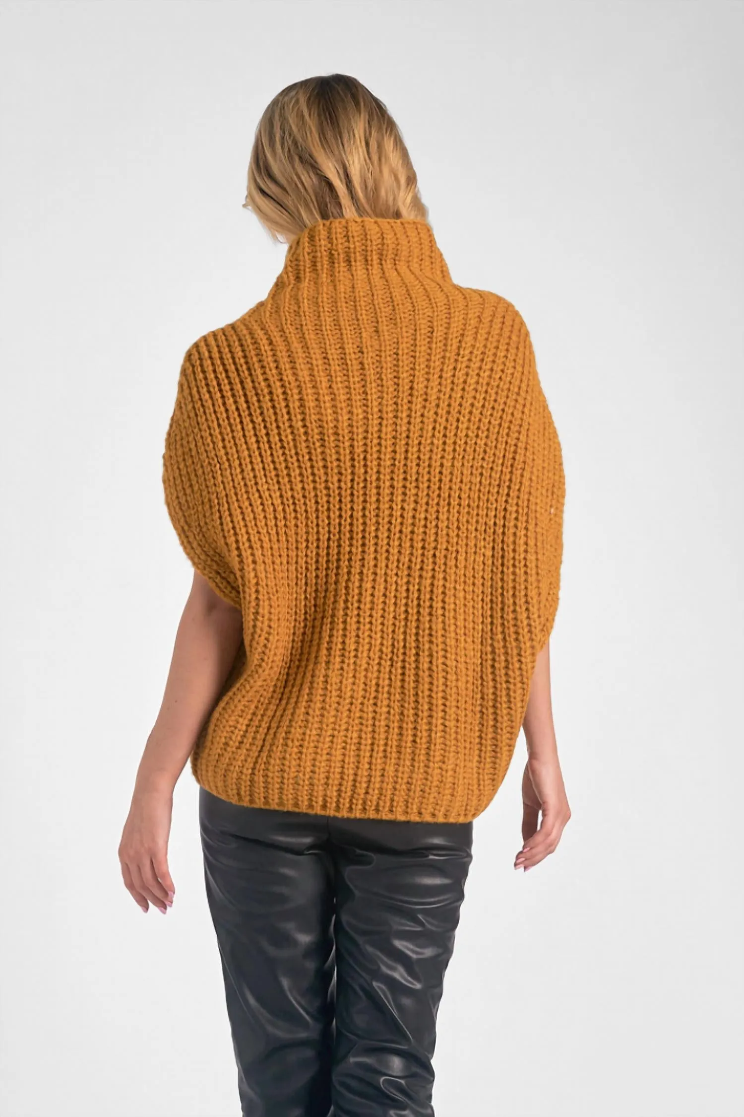 Short Sleeve Turtleneck Sweater In Gold
