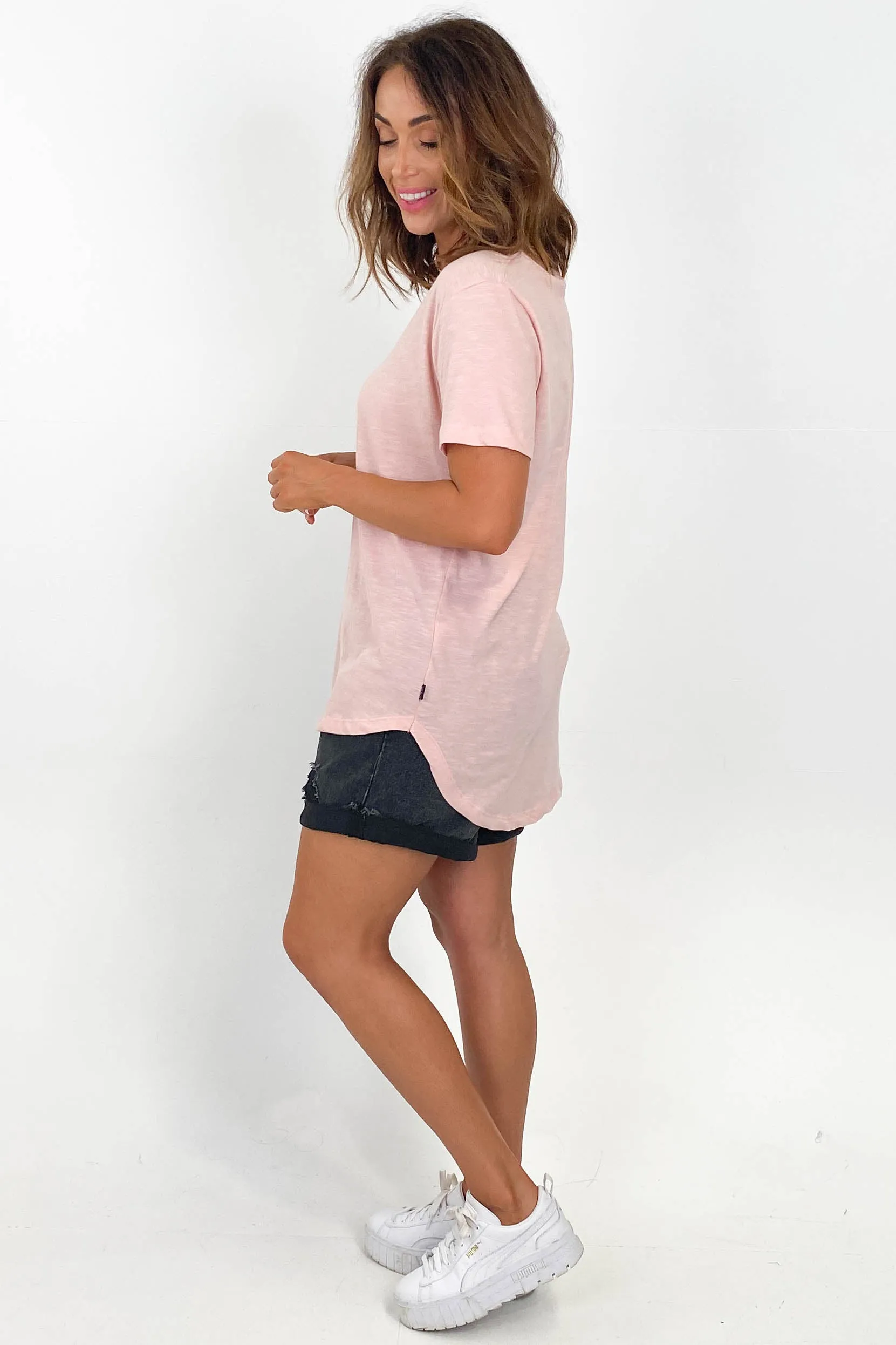 Silent Theory Marvelous Tee Pink