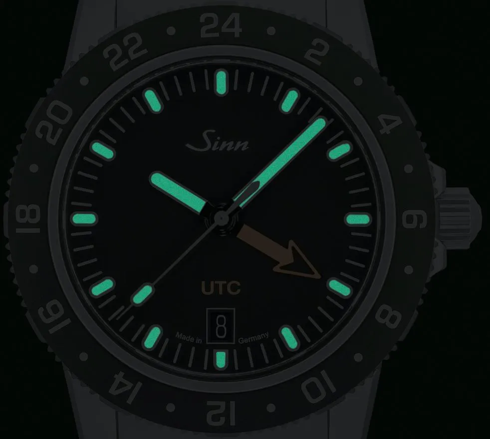 Sinn Watches Sinn 105 St Sa UTC H-Link Bracelet Watch