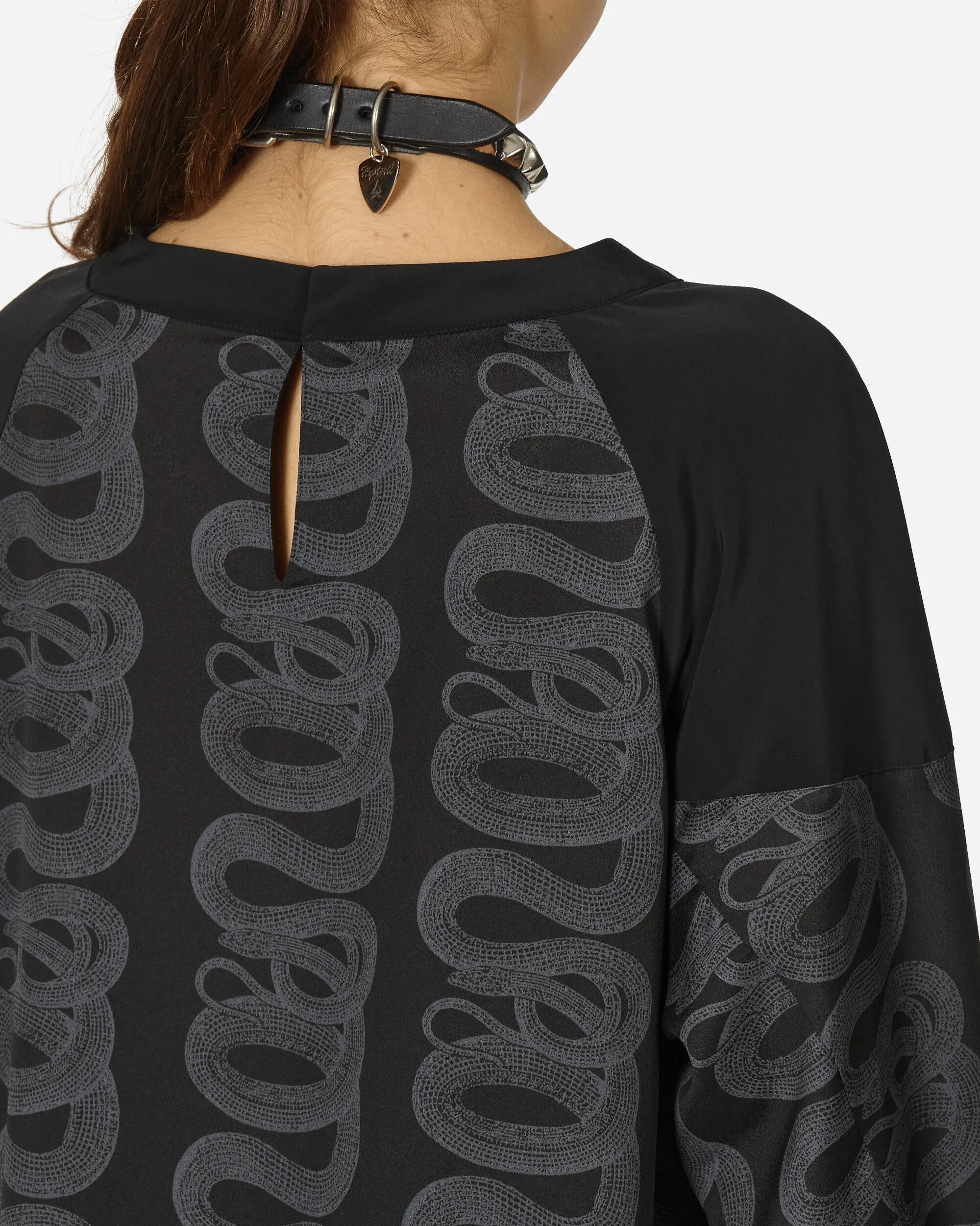 Snake Loop Pattern Longsleeve Top Black