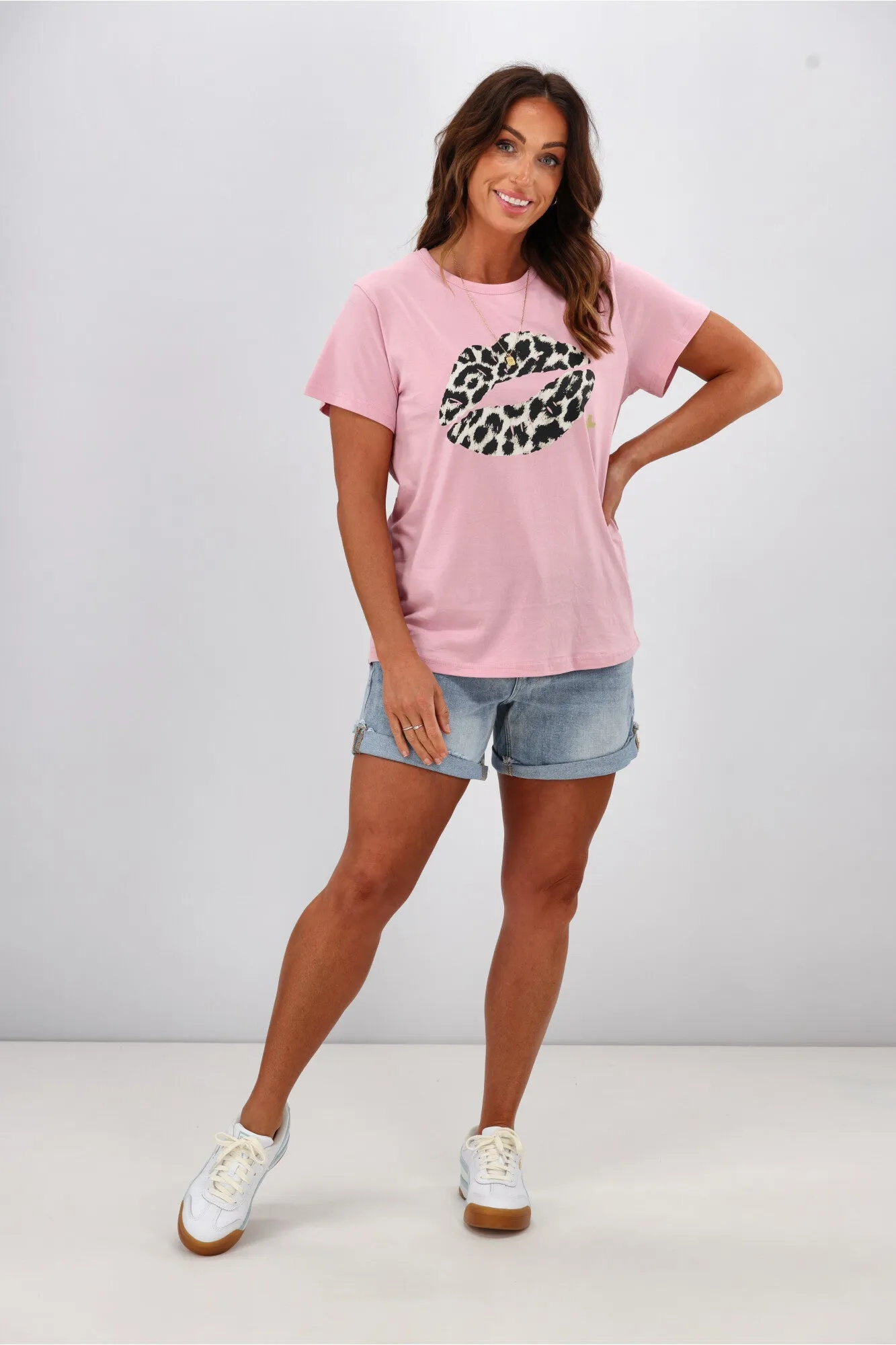 Stella   Gemma T-Shirt Pink With Leopard Lips