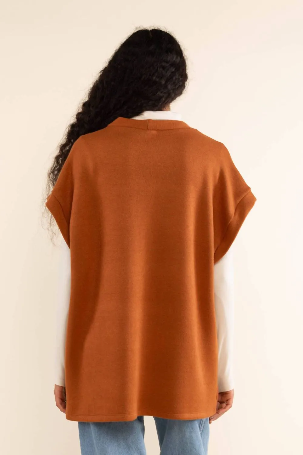 Theo Oversized Knit Vest In Camel