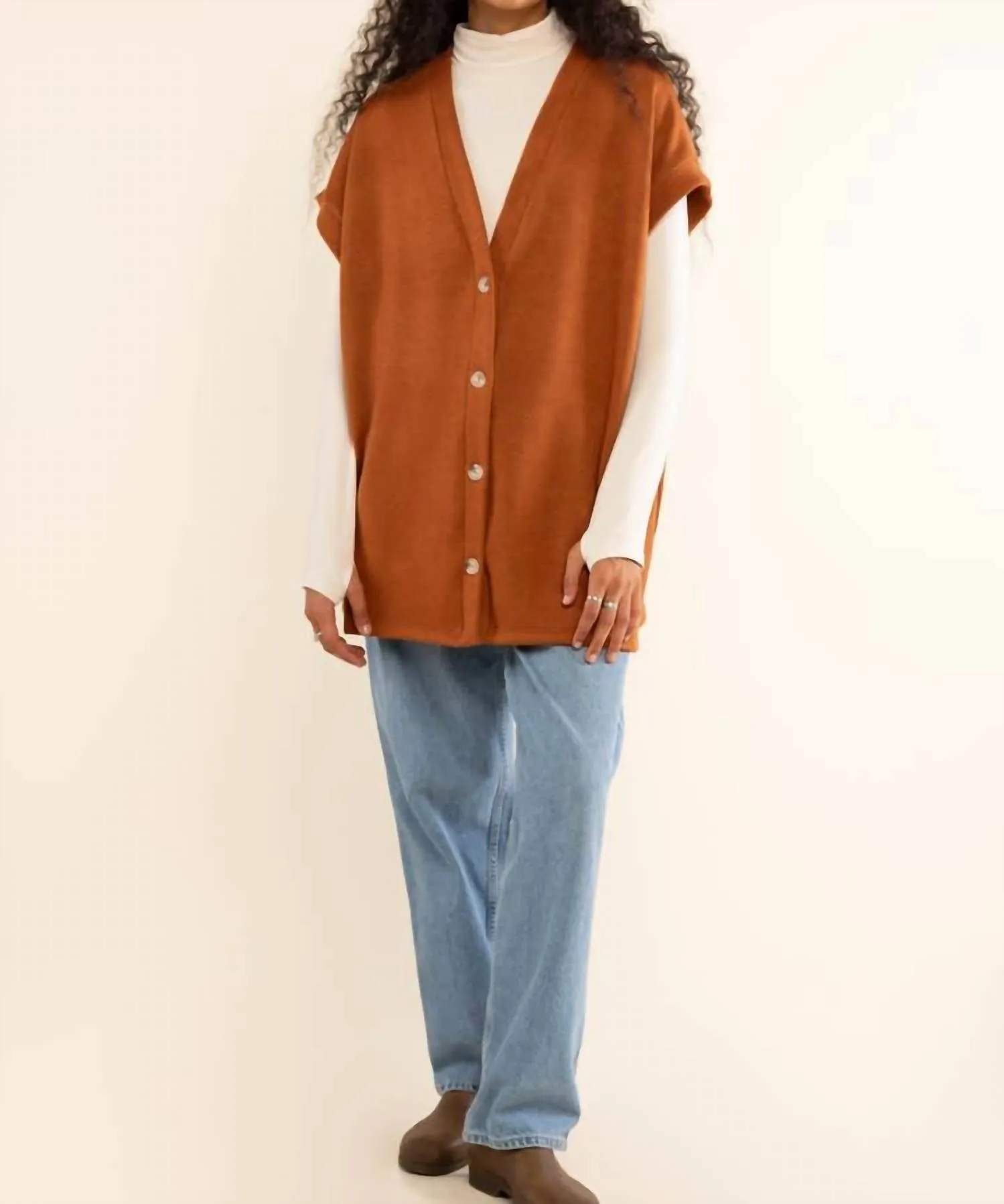 Theo Oversized Knit Vest In Camel