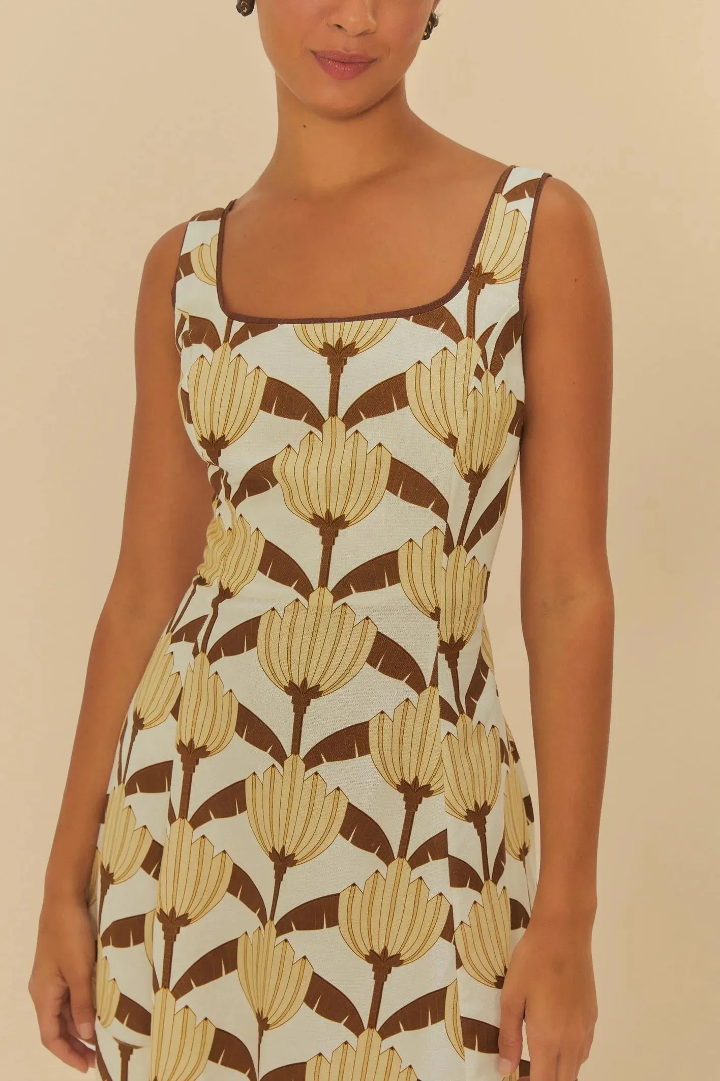 Vestido Curto Banana Deco