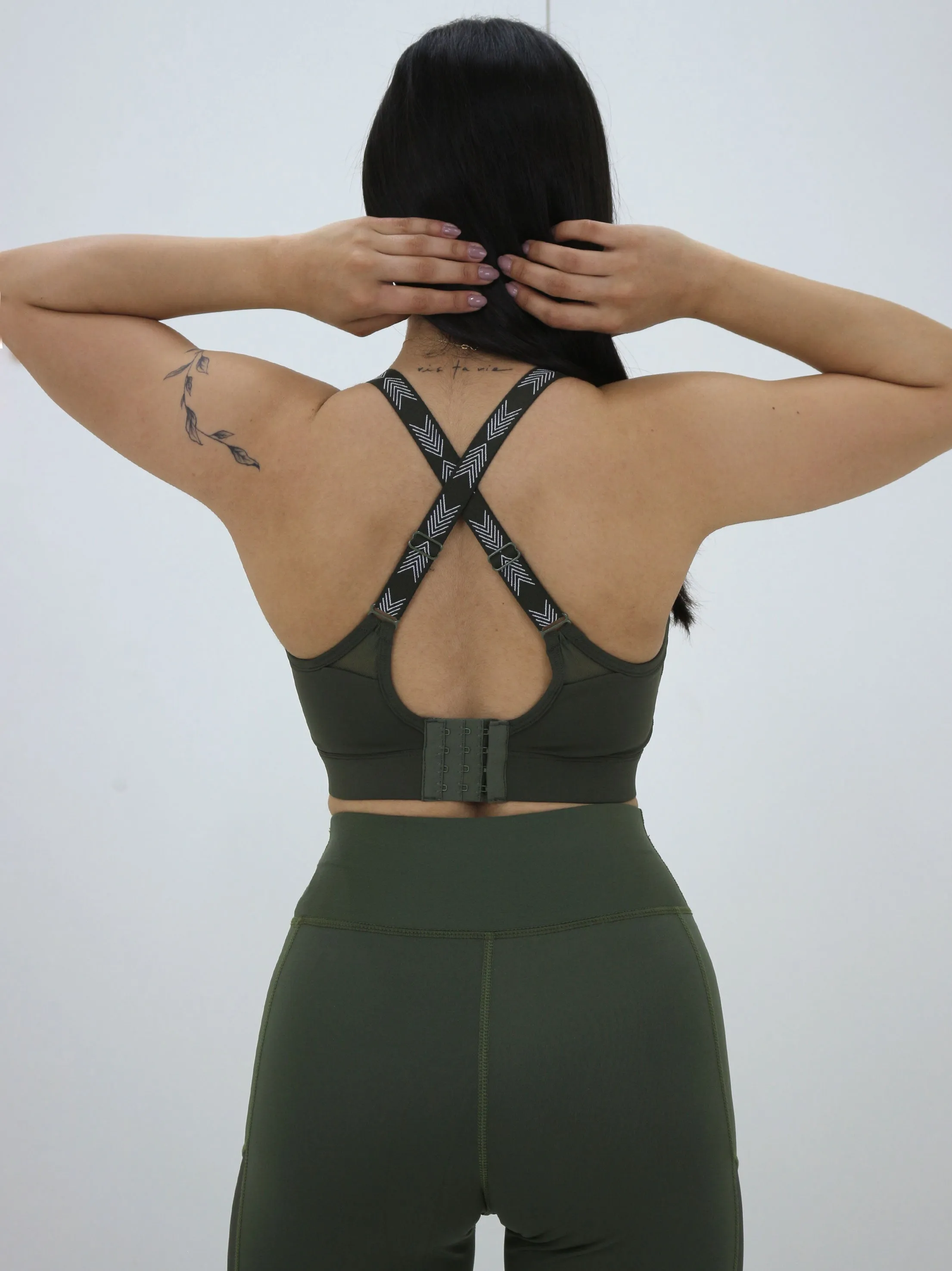 Women's Criss-Cross Mesh Sports Bra,Olive