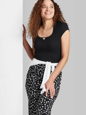 Women's Lace Trim T-Shirt,Black