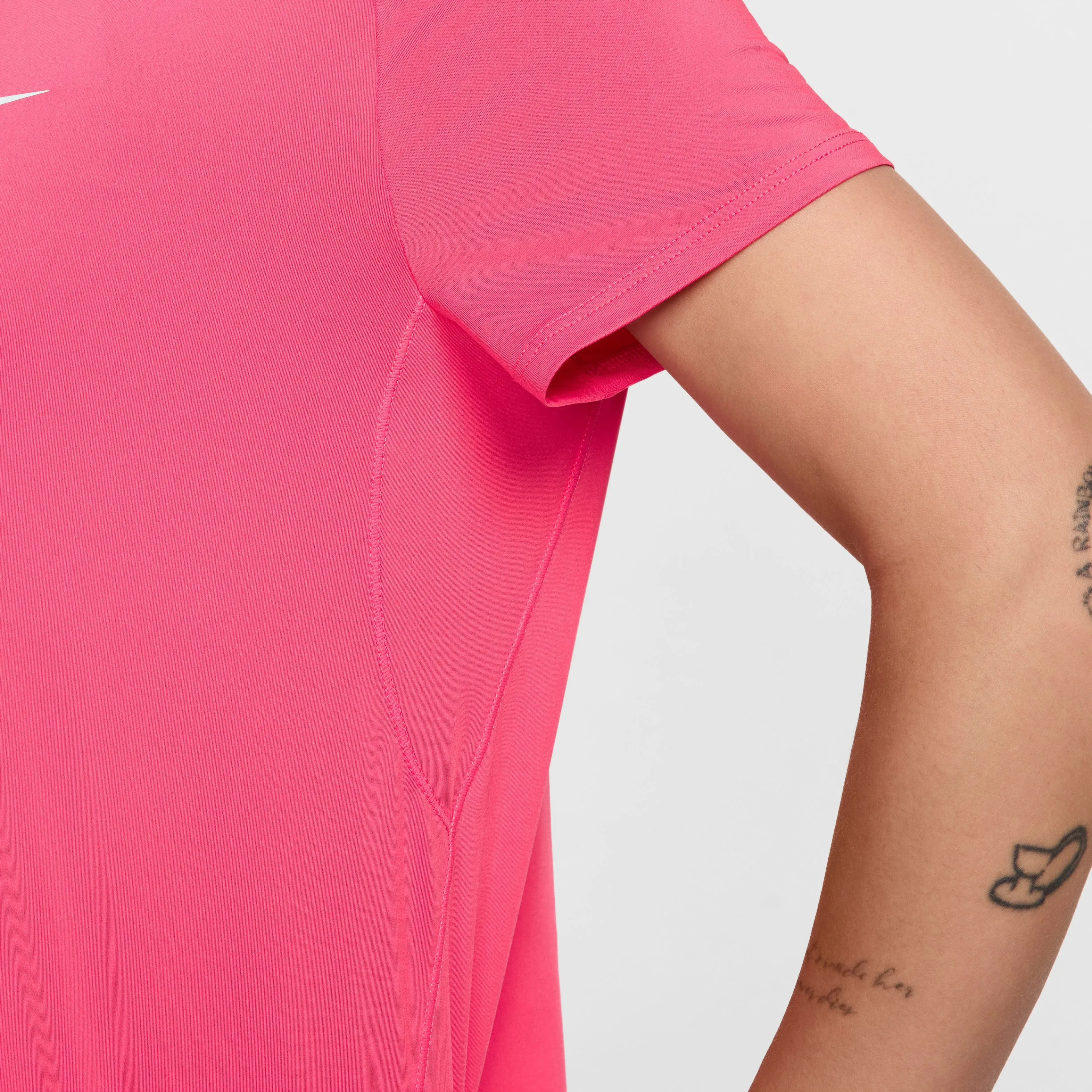 Women's One Dri-FIT Short-Sleeve Graphic Running Top